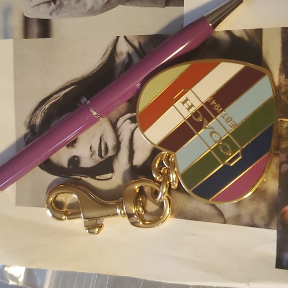 COACH keychain and mini pen - Picture 1 of 6